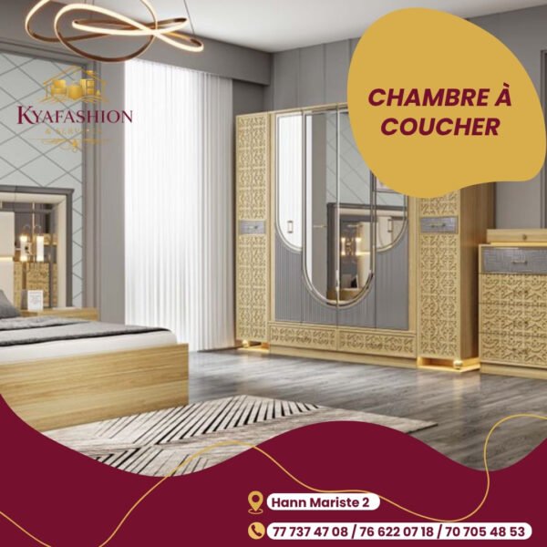 Chambre a coucher luxe ornements dores
