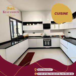 Cuisine moderne blanche et noire