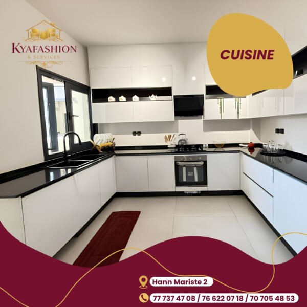 Cuisine moderne blanche et noire