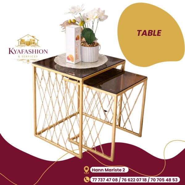 Tables gigognes dorees plateaux fumes